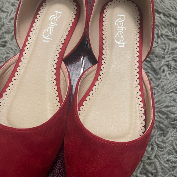 Red suede flats - Picture 4 of 5